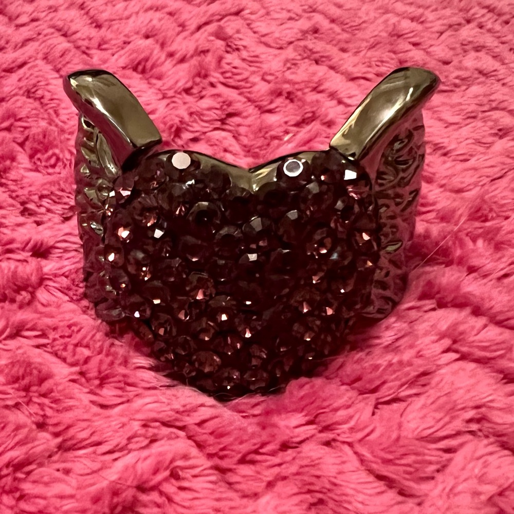 Gorgeous Statement Piece Bangle Bracelet - image 2